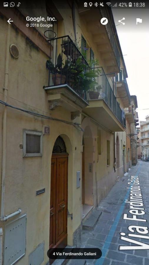 Appartamento Via Ferdinando Galiani Chieti Kültér fotó